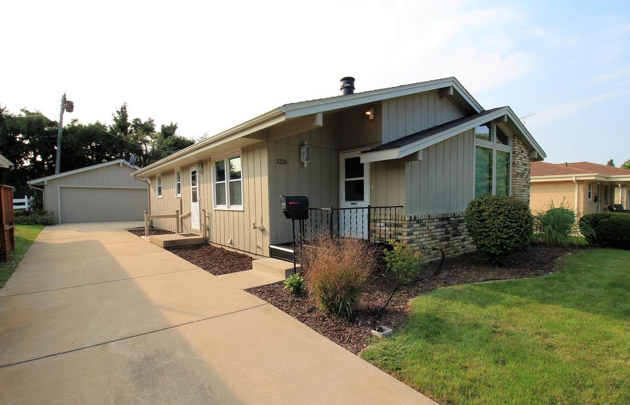 1126 Virginia St - Photo 1