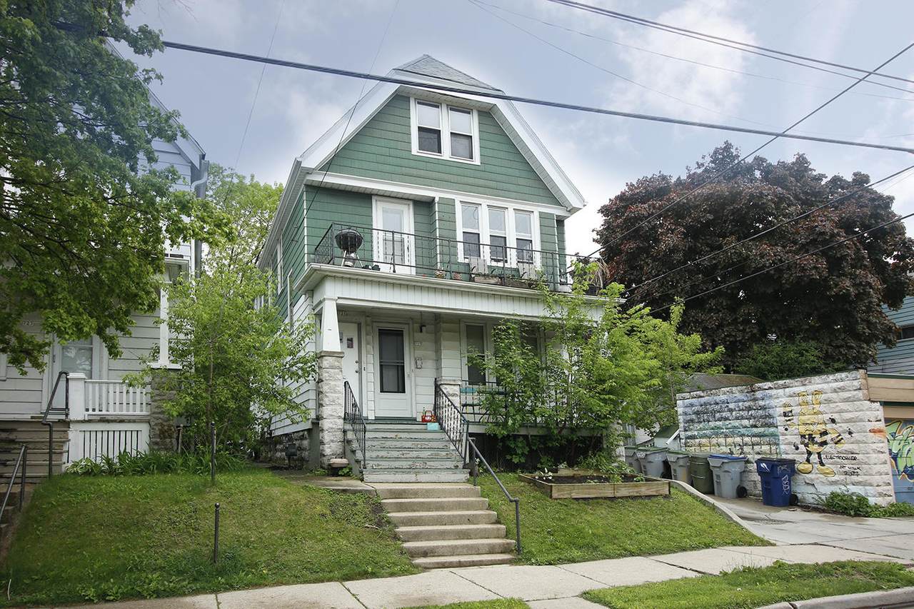 719 Chambers St - Photo 1