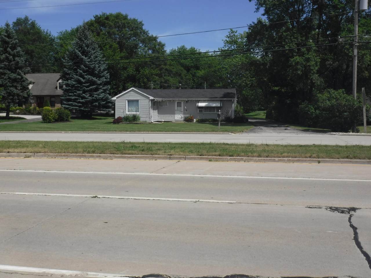 7855 Green Bay Rd - Photo 1