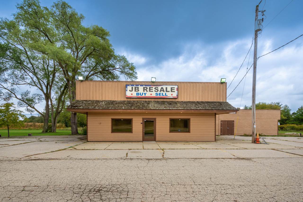 30722 Geneva Rd - Photo 1