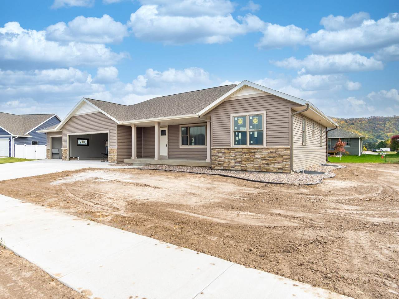 3211 Mcgilvray Way - Photo 1