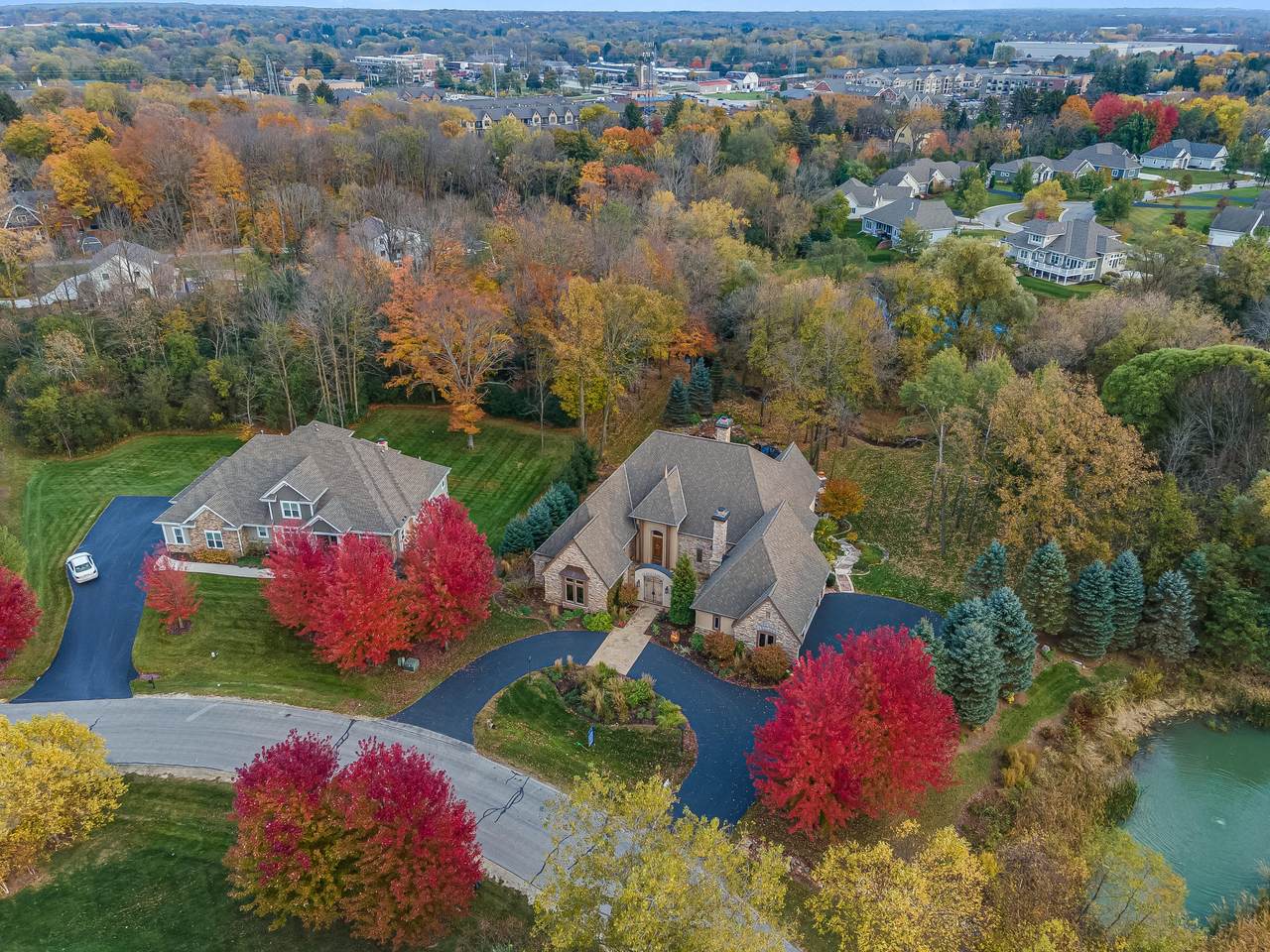 11390 Creekside Ct - Photo 1