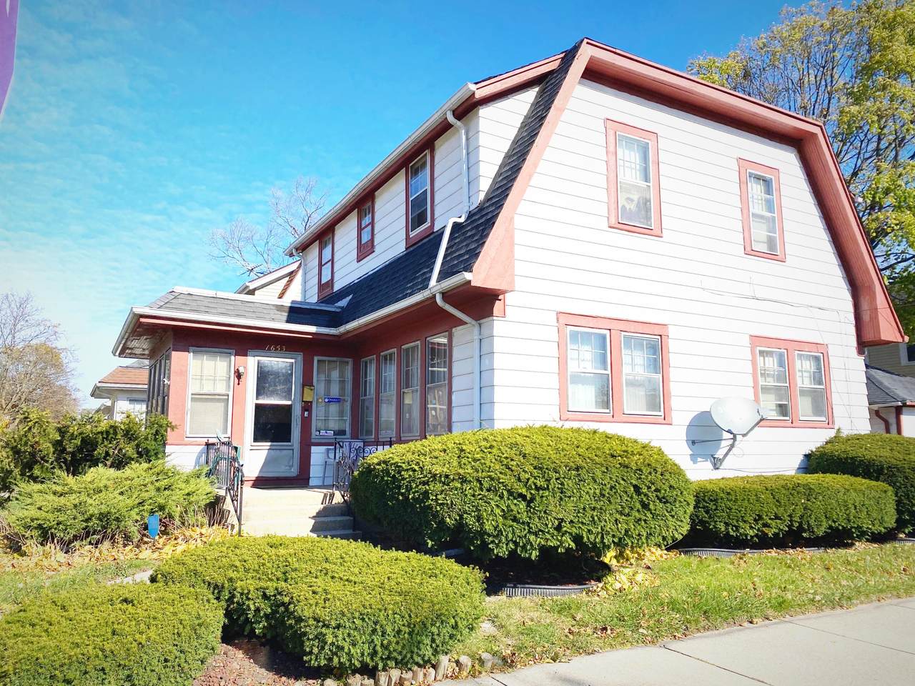1653 Grange Ave - Photo 1