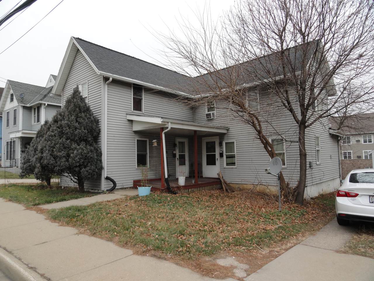 308 Sumner St - Photo 1