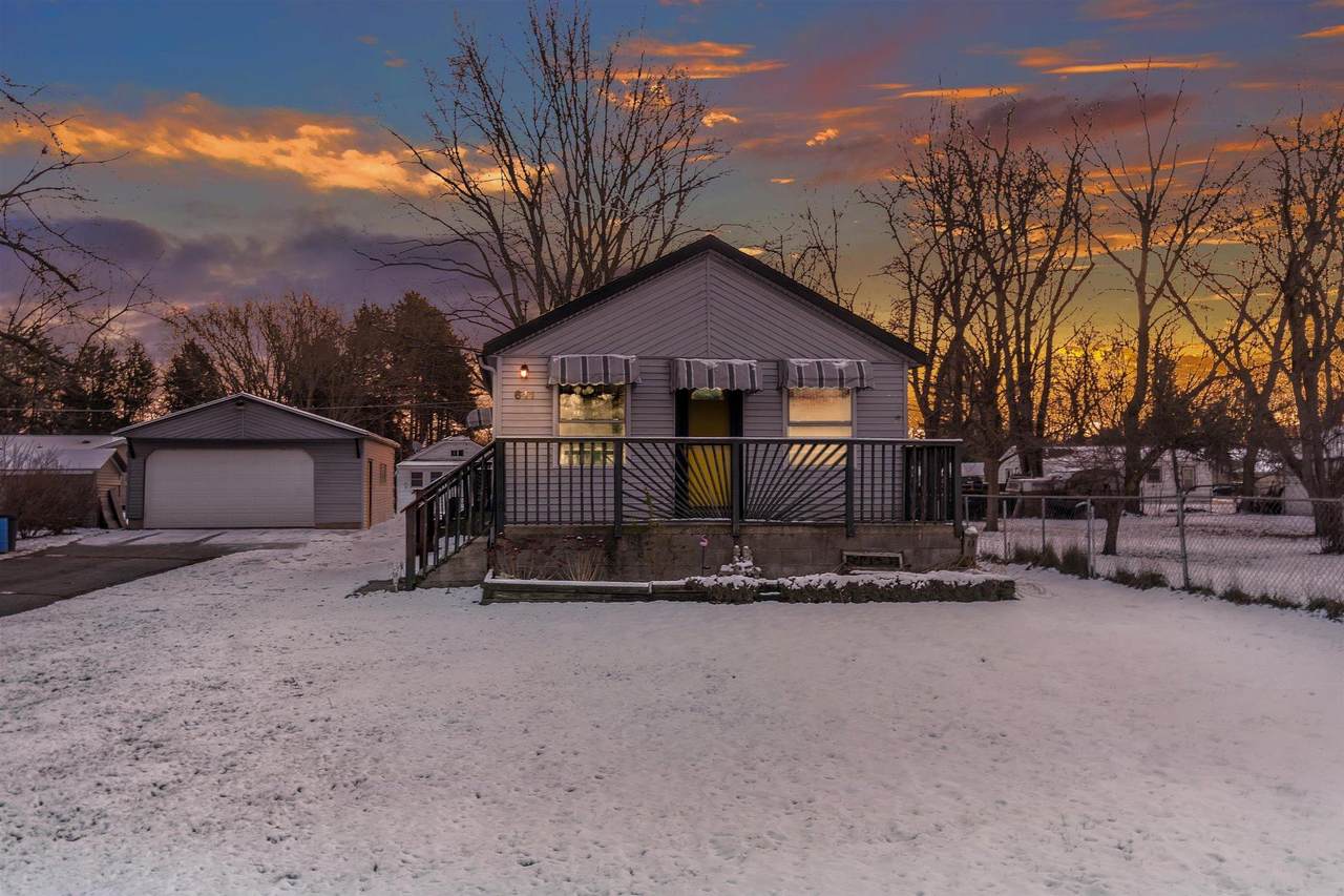 611 Collie St - Photo 1