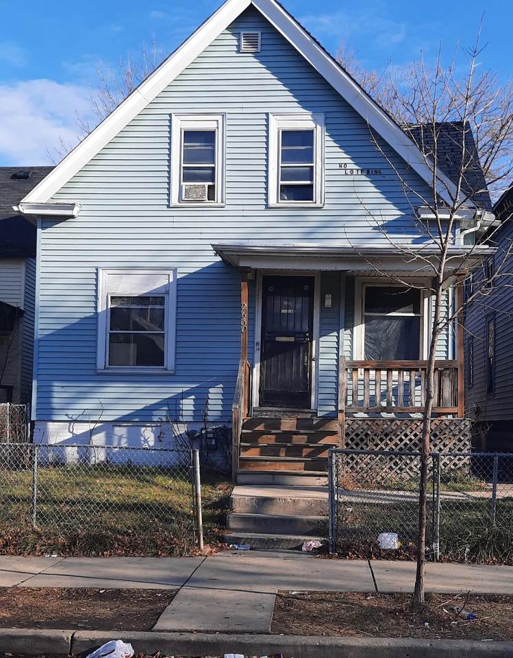 2630 19th St - Photo 1