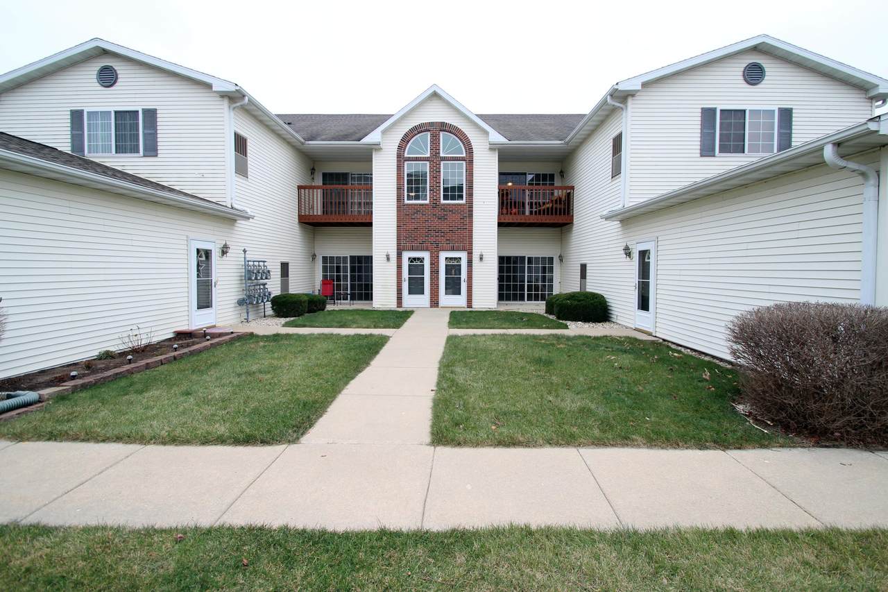1608 Commonwealth Dr - Photo 1
