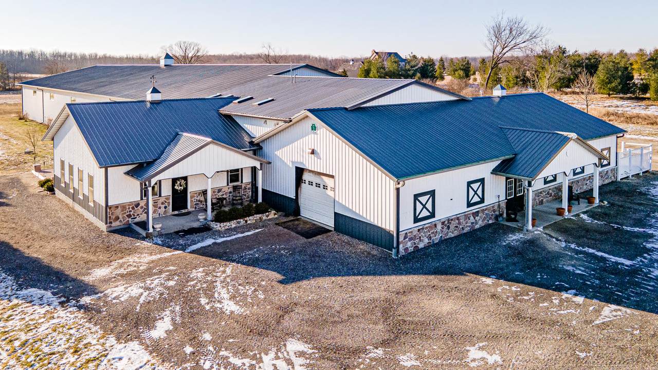 8349 Pioneer Rd - Photo 1