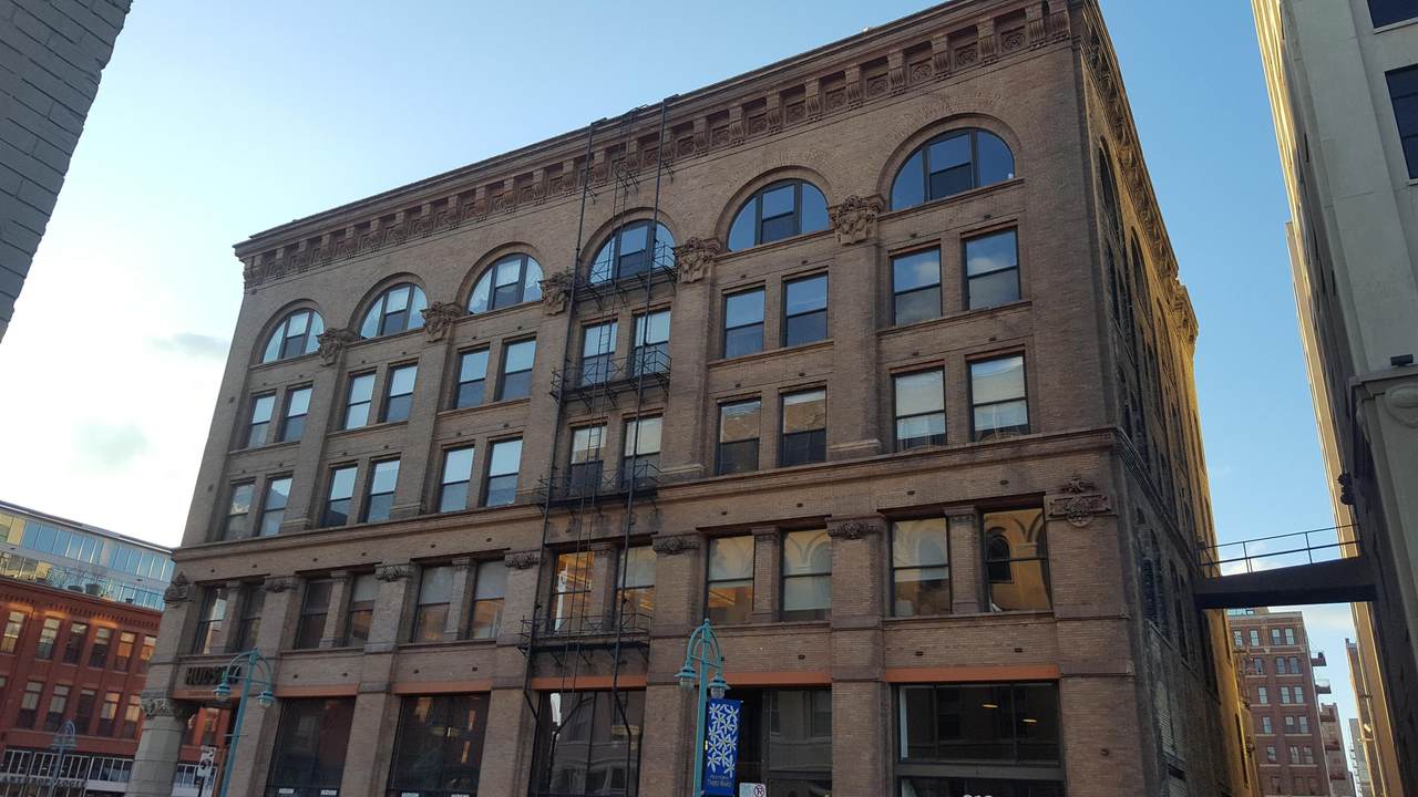 312 Buffalo St - Photo 1