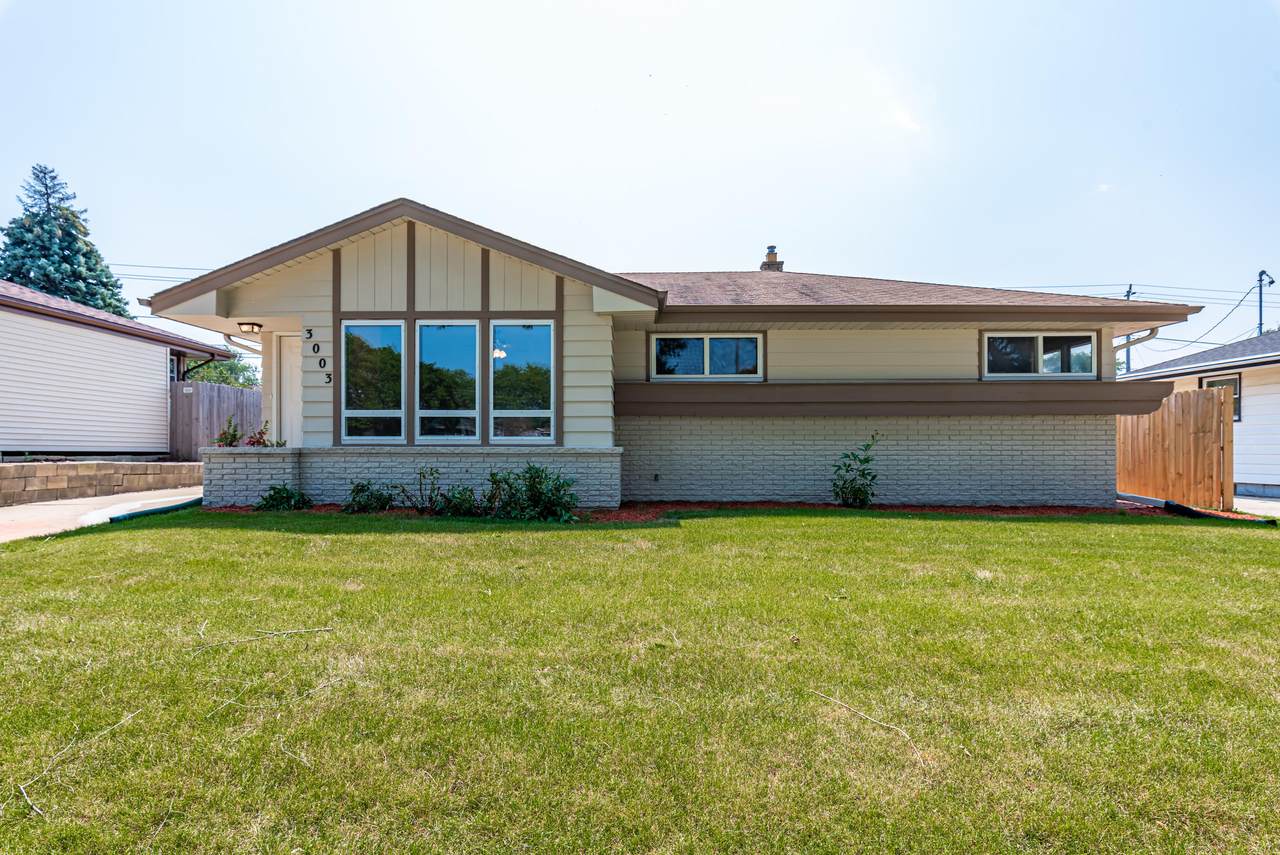 3003 Wanda Ave - Photo 1