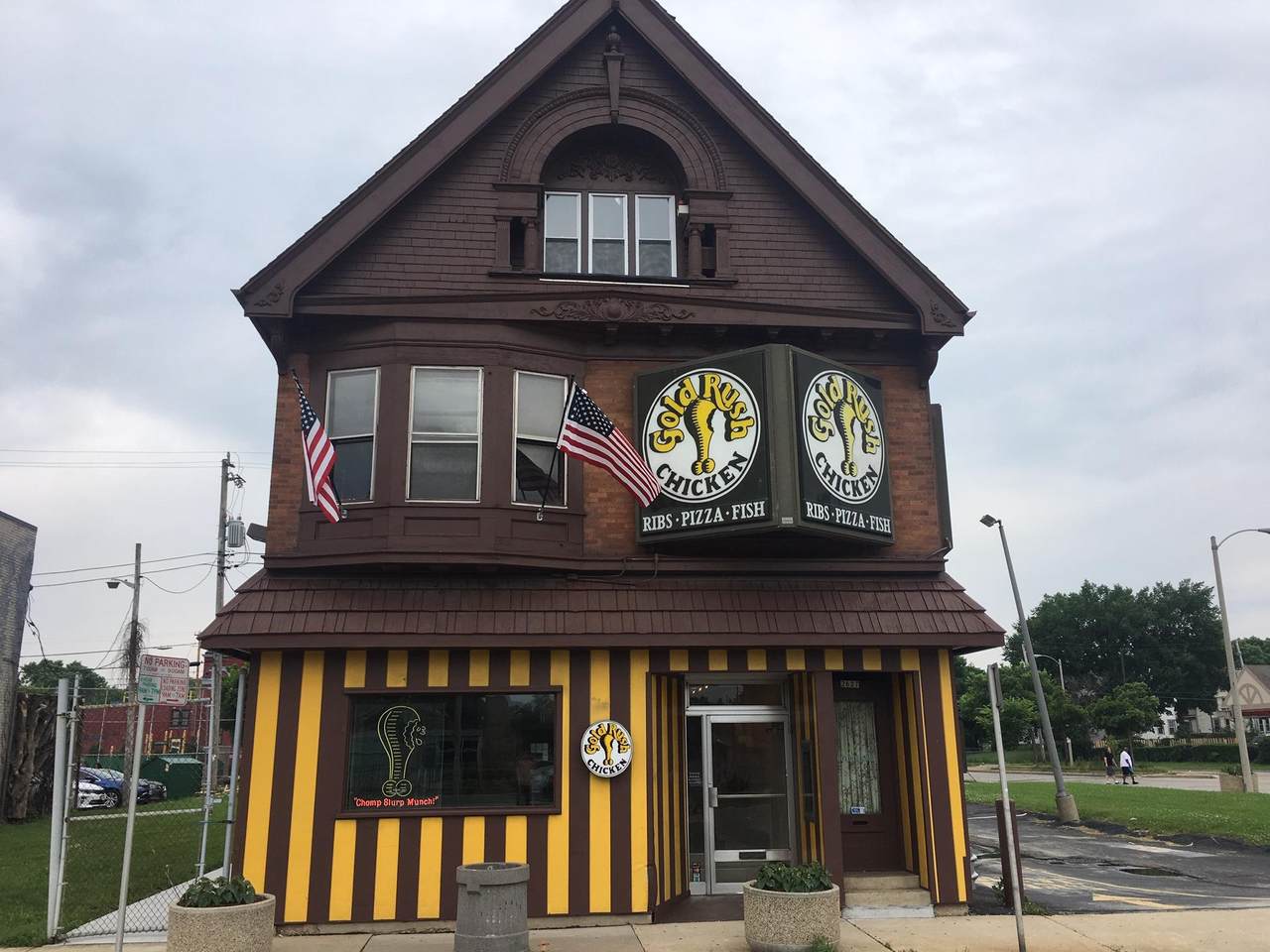 2625 North Ave - Photo 1