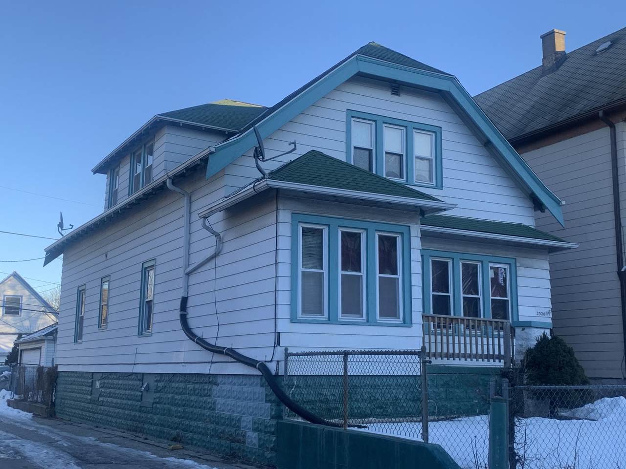 2320 18th St - Photo 1