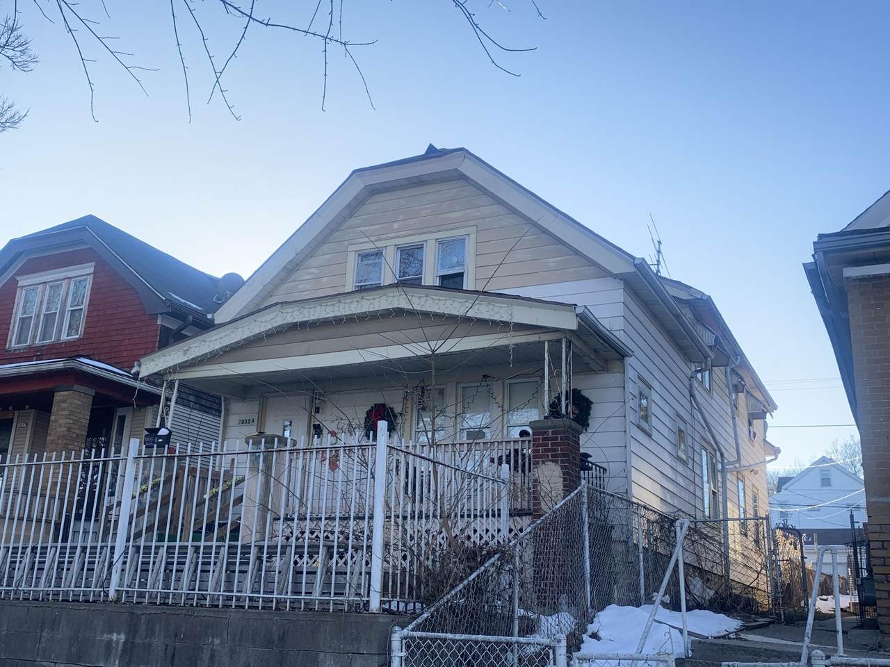 2035 7th St - Photo 1