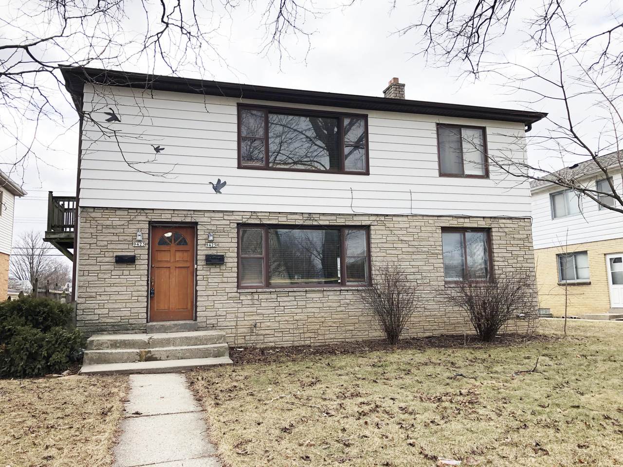 9423 Capitol Dr - Photo 1
