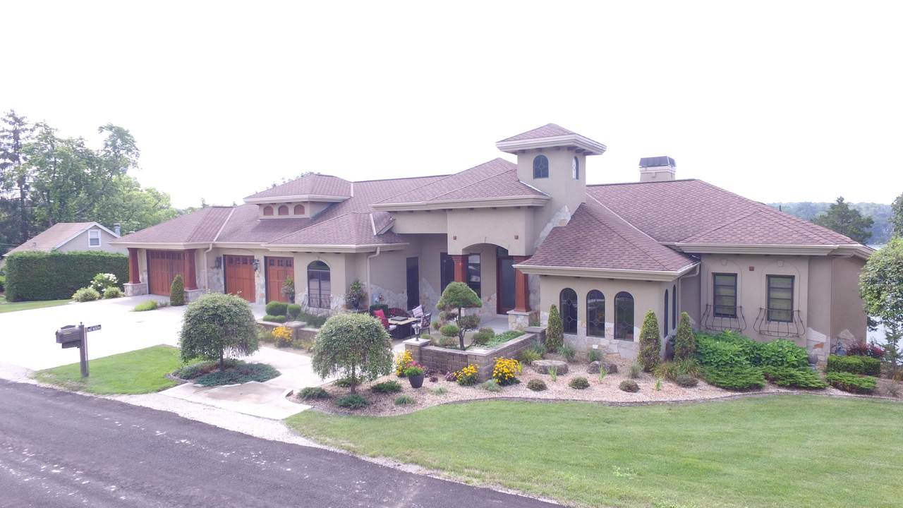 N82W28295 Vista Dr - Photo 1