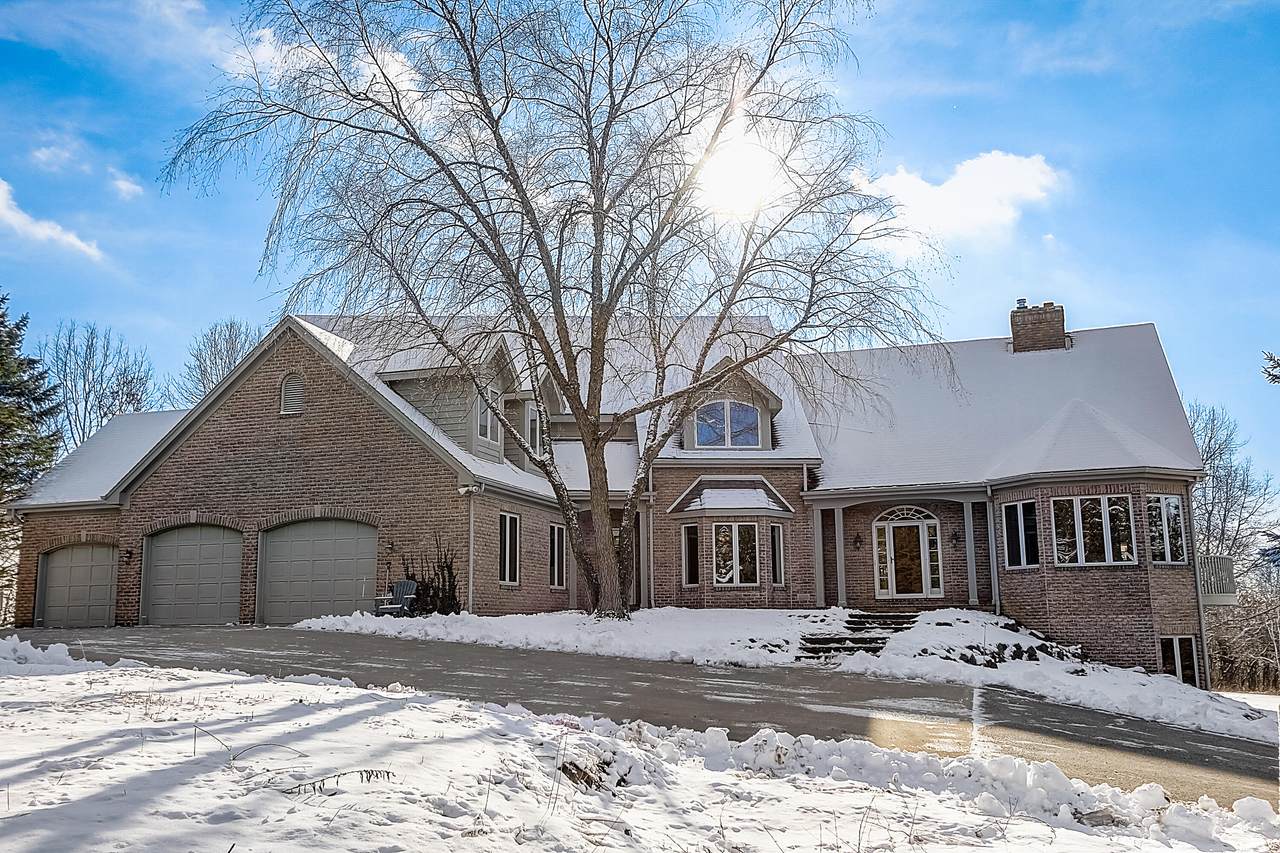 W334S828 Cushing Park Rd - Photo 1