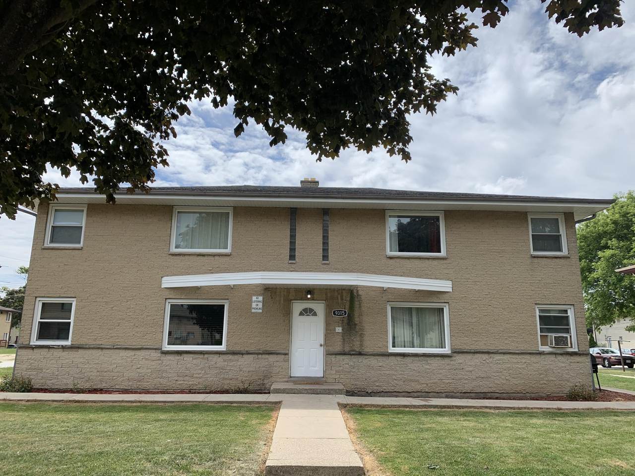 9315 Sheridan Ave - Photo 1