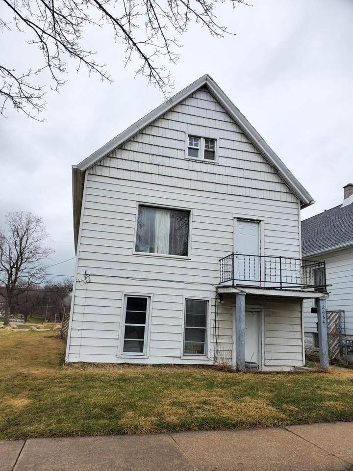 2654 9th St - Photo 1