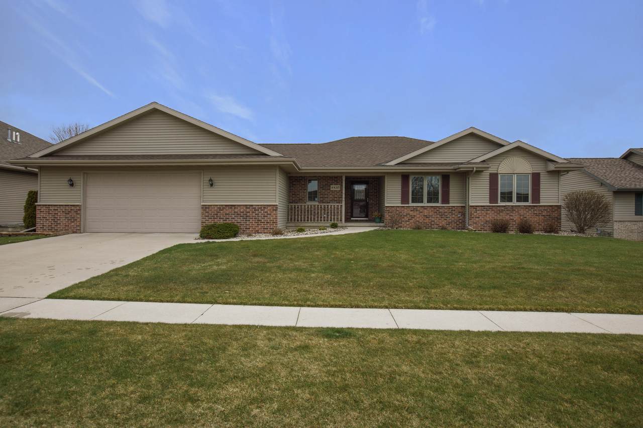 4430 Deerfield Ln - Photo 1