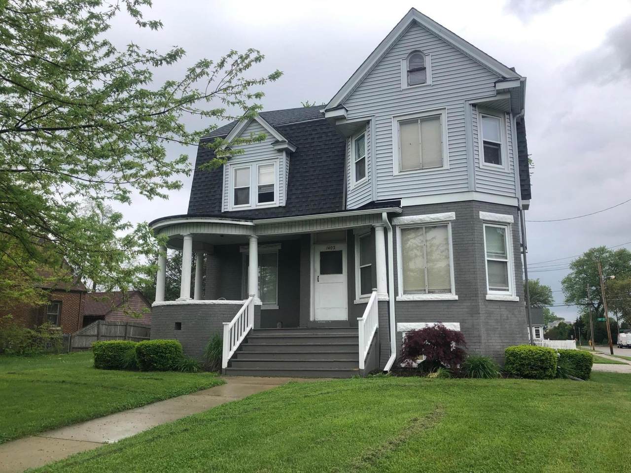 1402 60th St - Photo 1