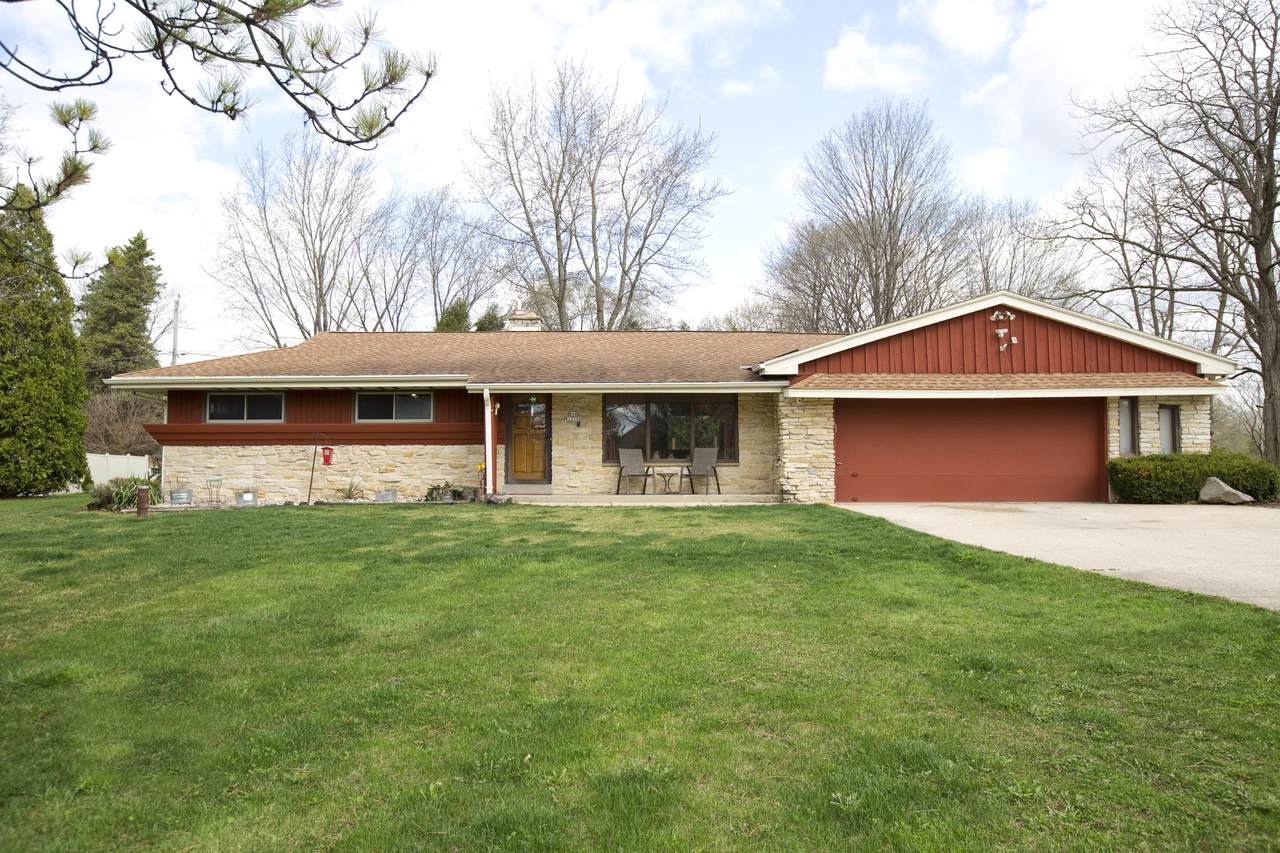 S68W13796 Bristlecone Ln - Photo 1