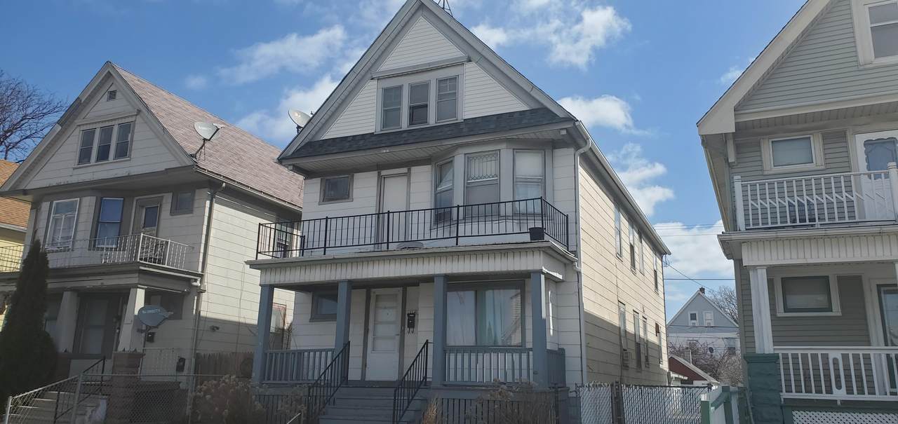 1954 15th Pl - Photo 1