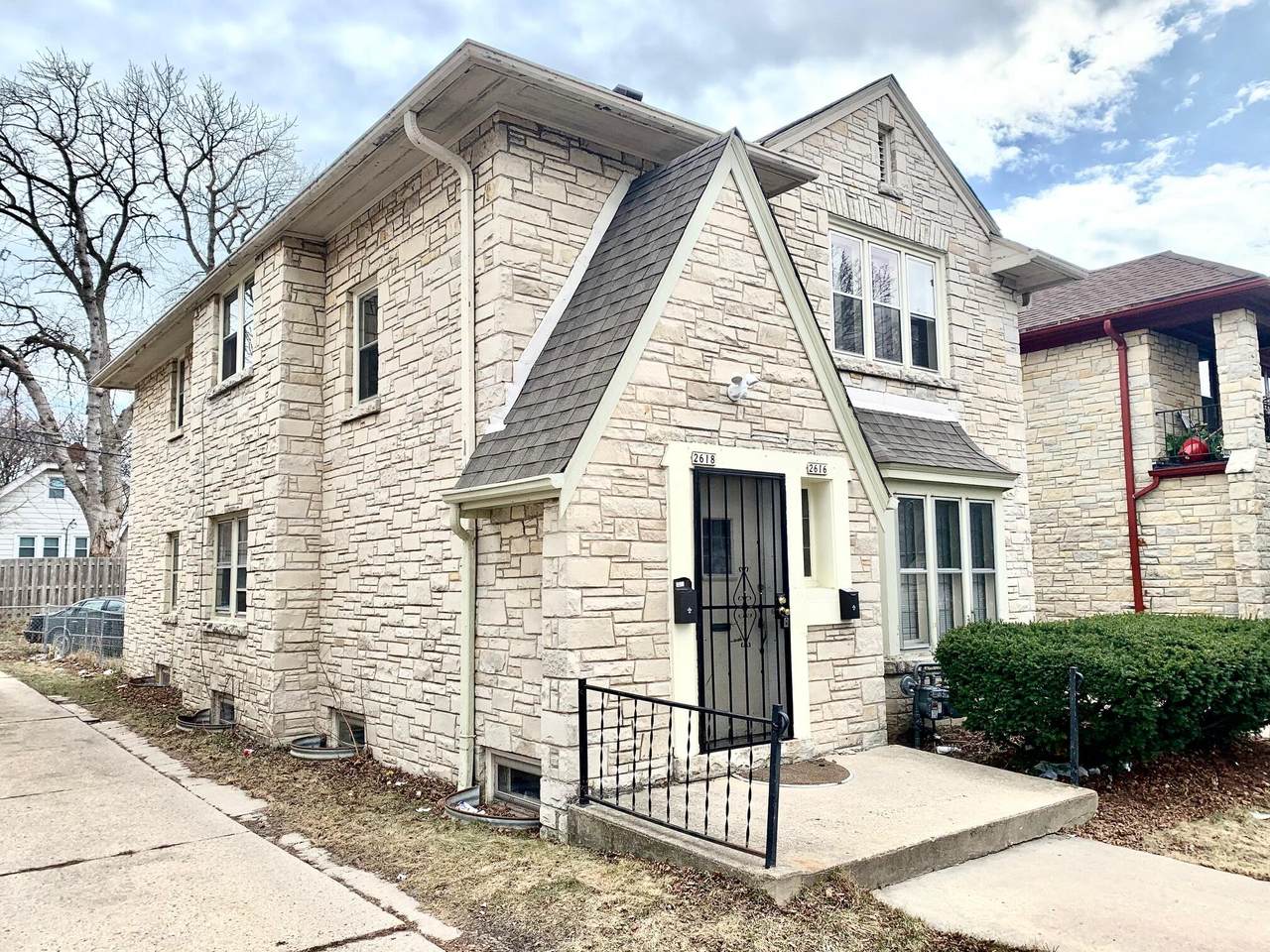 2616 60th St - Photo 1