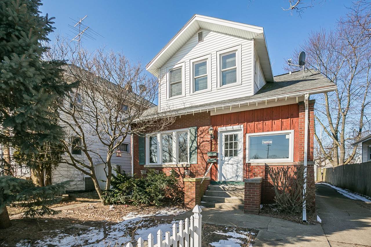 6724 30th Ave - Photo 1