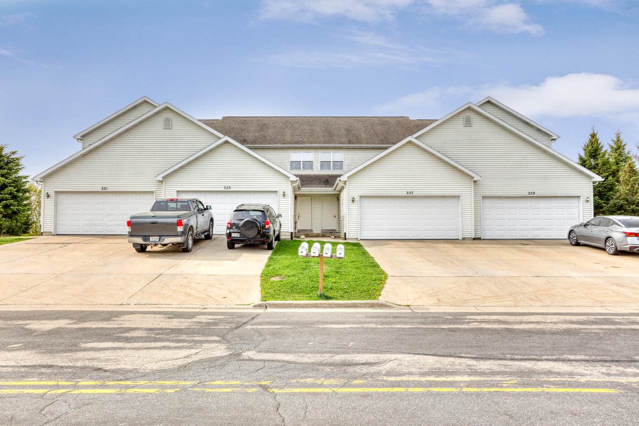 221 Talon Pl - Photo 1