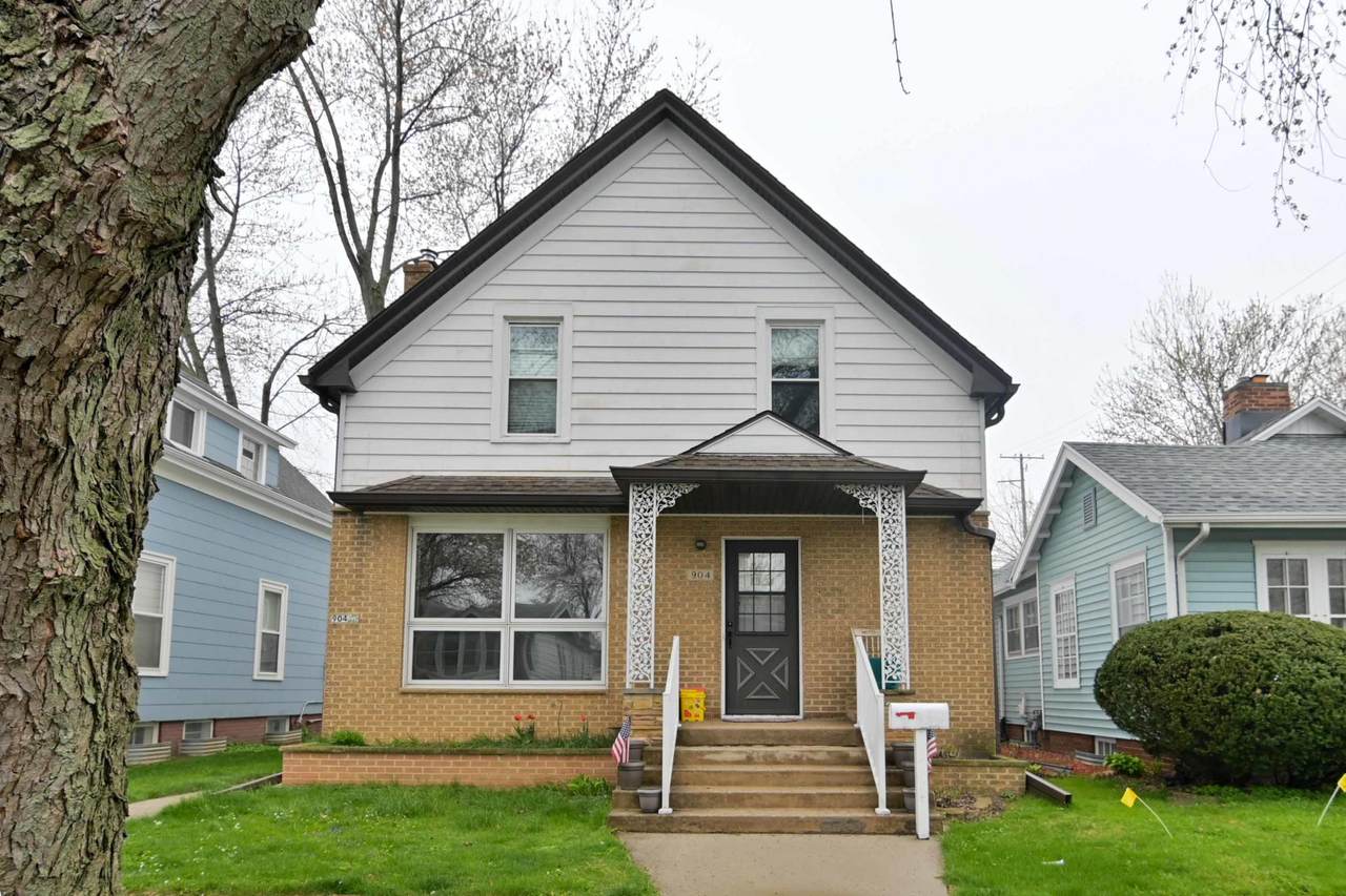 904 Blaine Ave - Photo 1