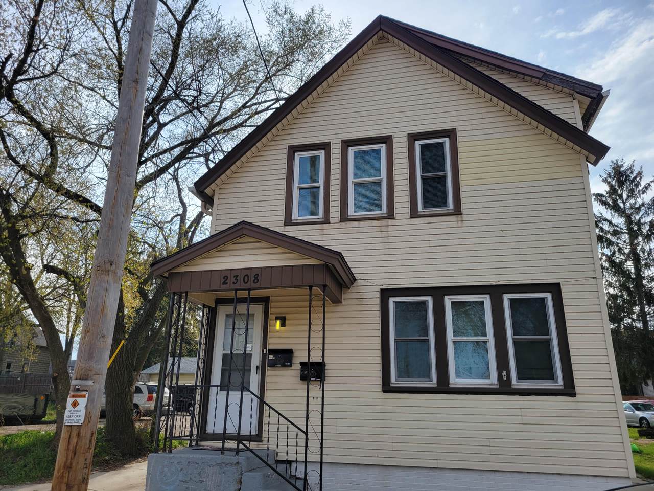 2308 12th Ave - Photo 1