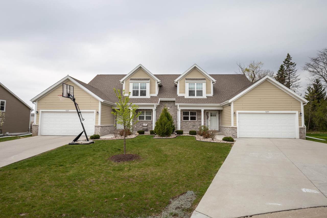 4045 Wyndham Pointe Cir - Photo 1