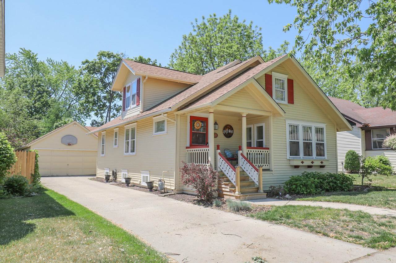 611 75th St - Photo 1