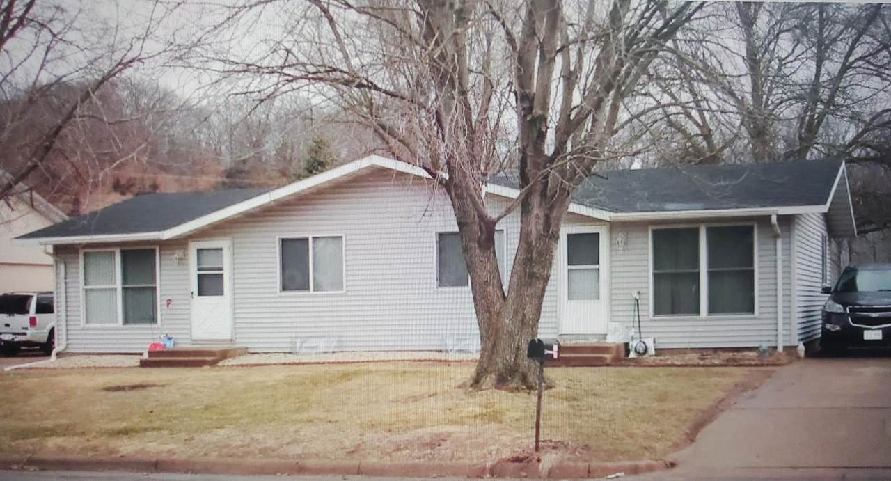 202 17th Ave N - Photo 1