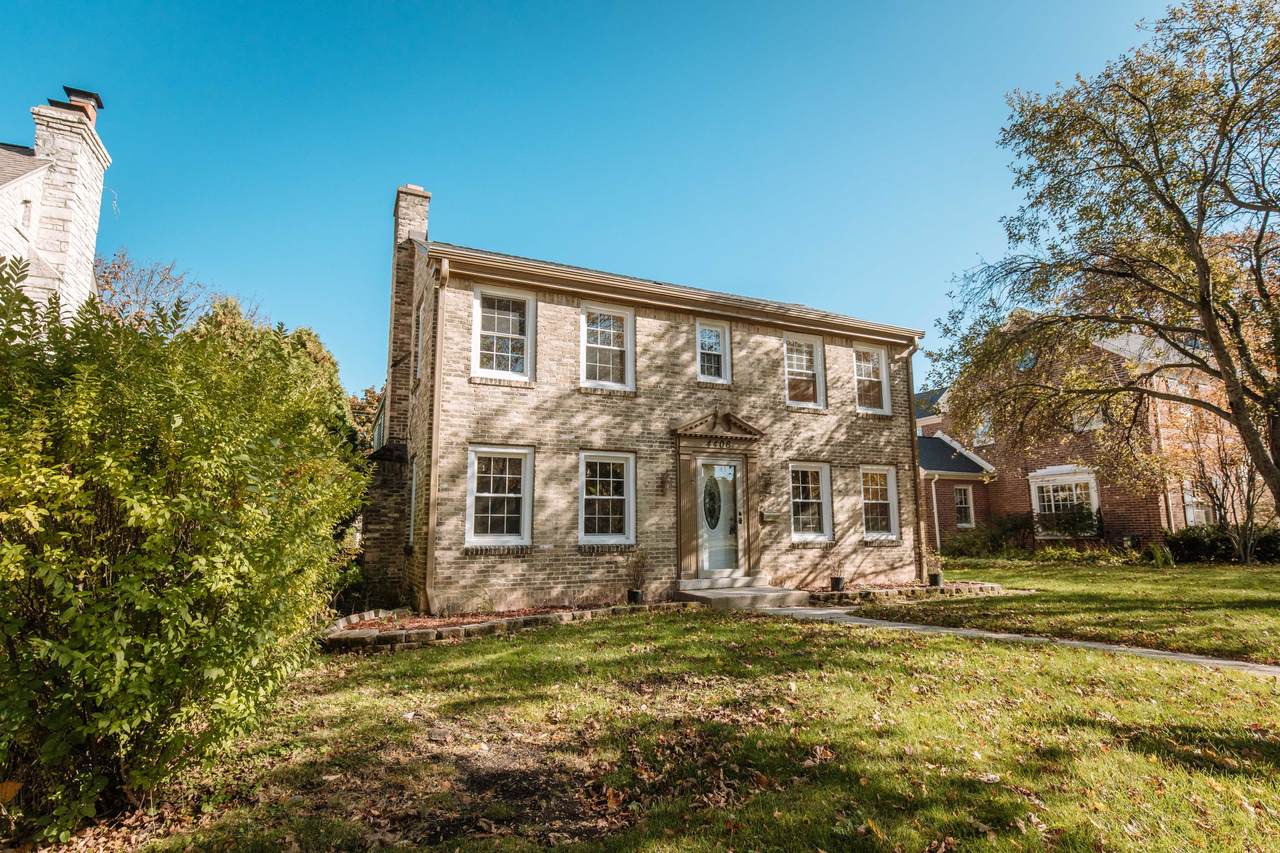 4406 Wildwood Ave - Photo 1