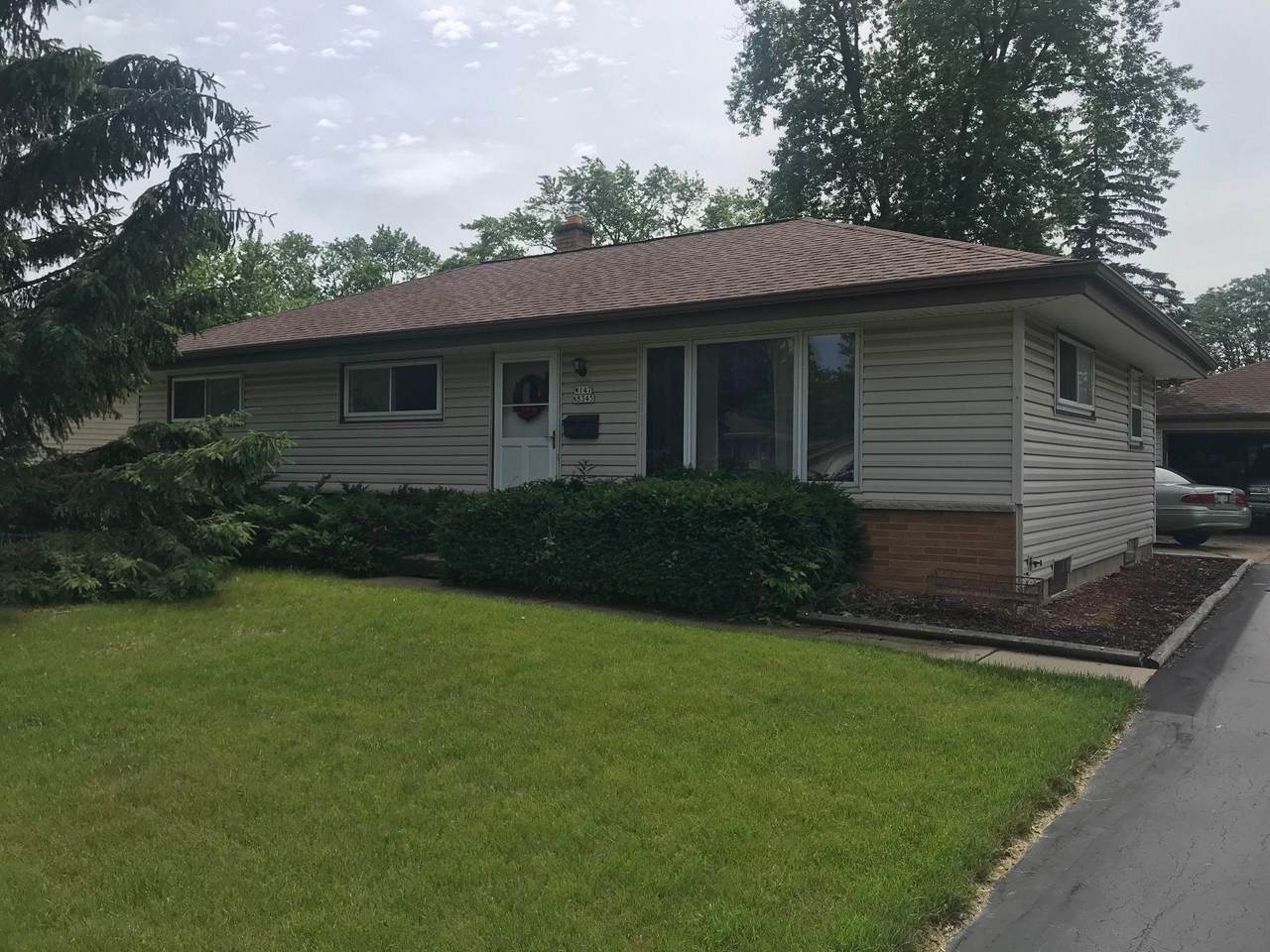 W147N8345 Manchester Dr - Photo 1