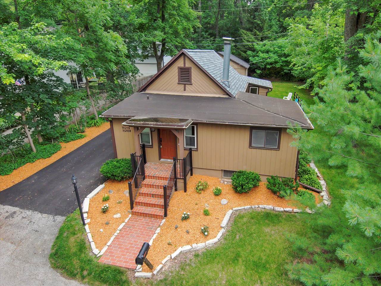 W298N2808 Shady Ln - Photo 1