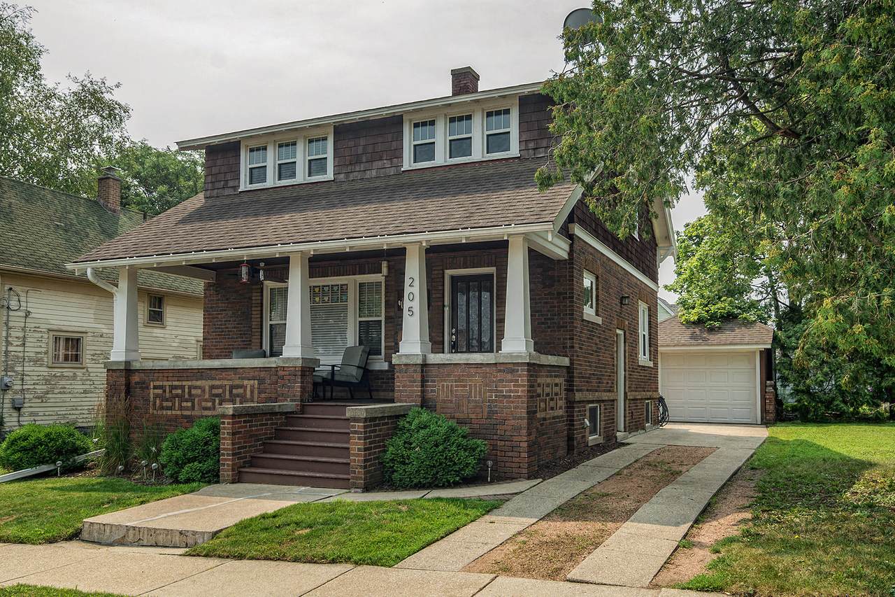 205 Green St - Photo 1