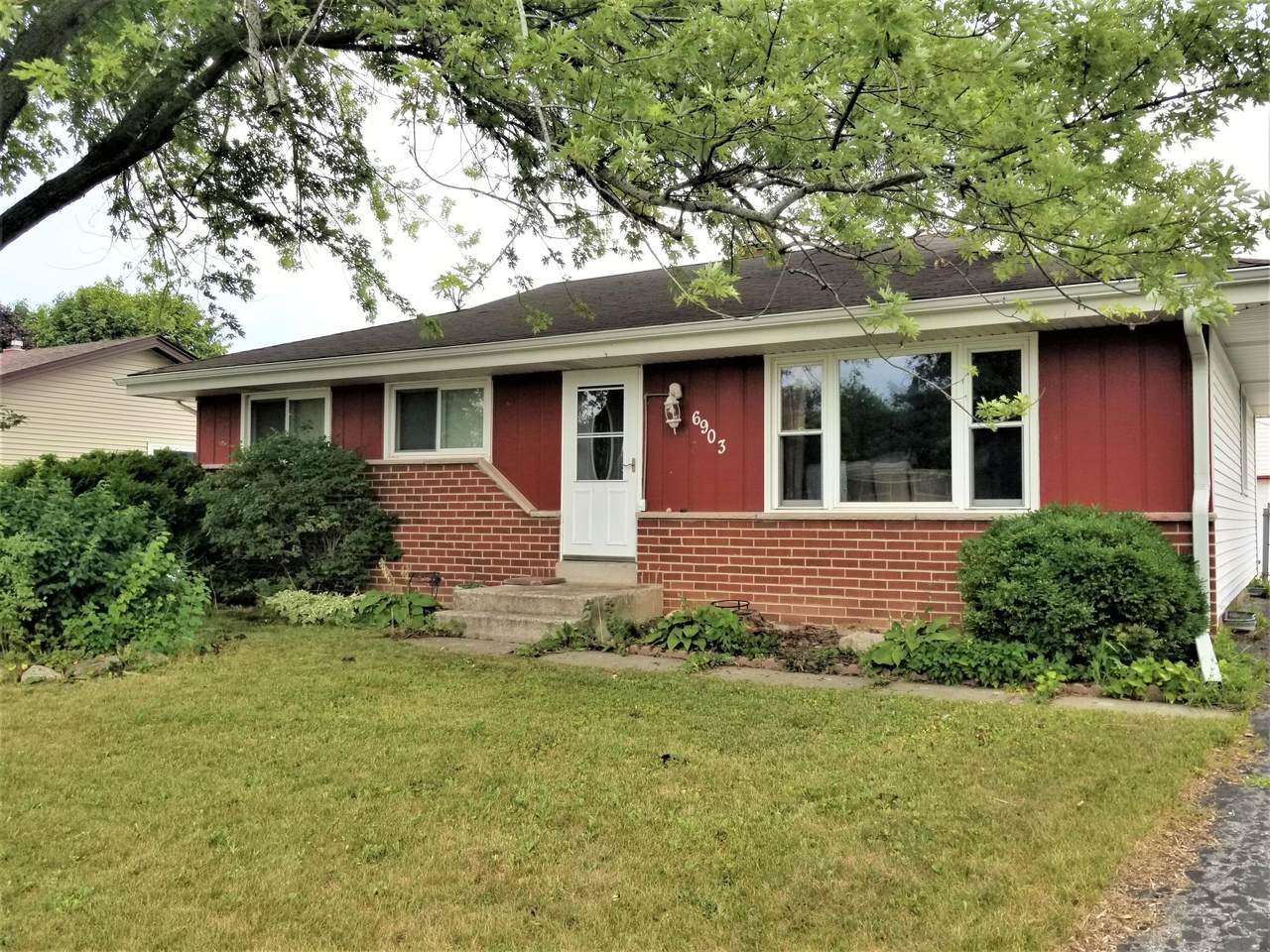 6903 Lone Elm Dr - Photo 1