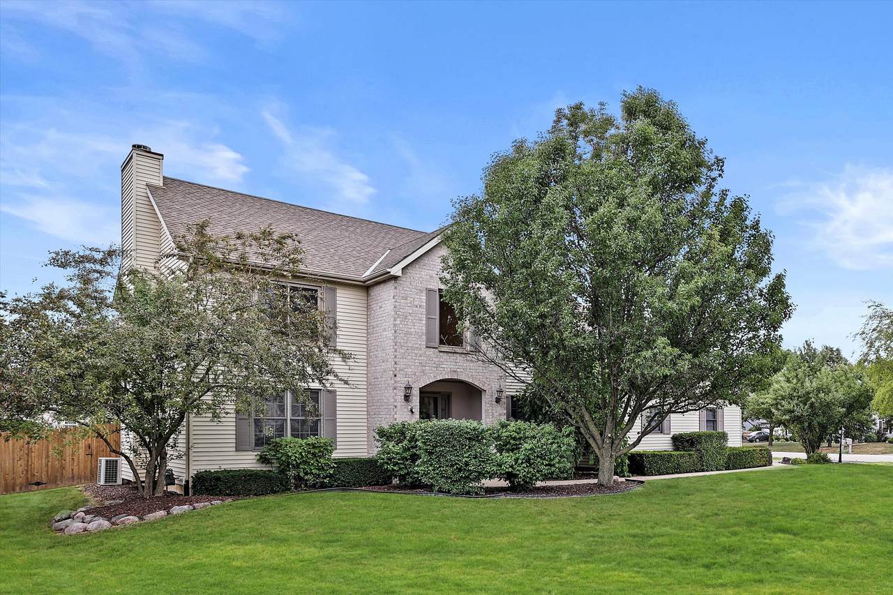 3108 Trudeau Trce - Photo 1