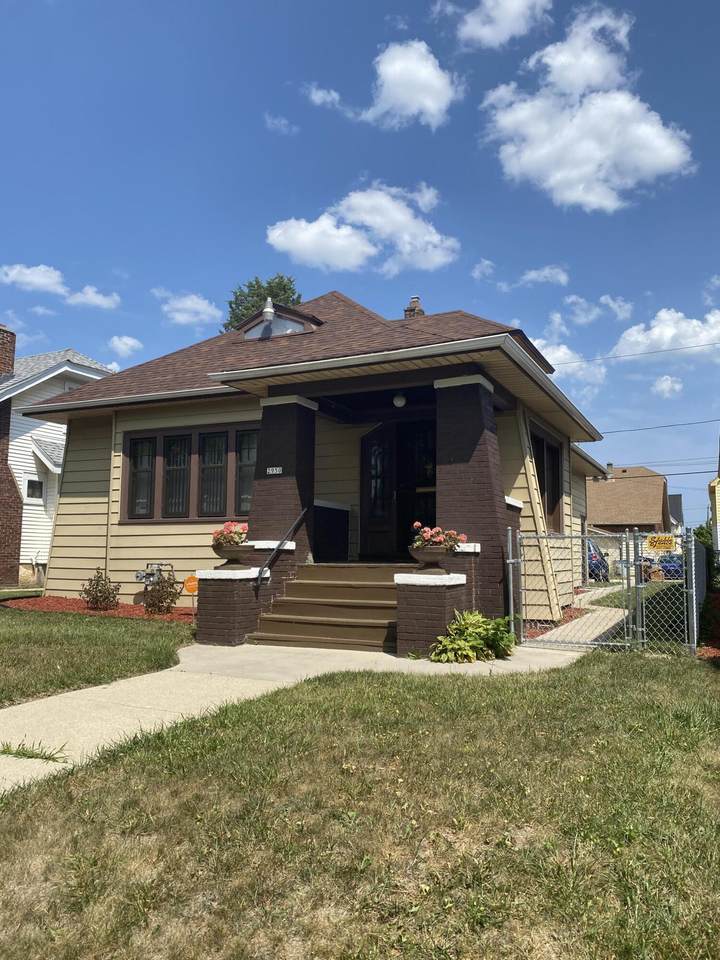 2950 38th St - Photo 1