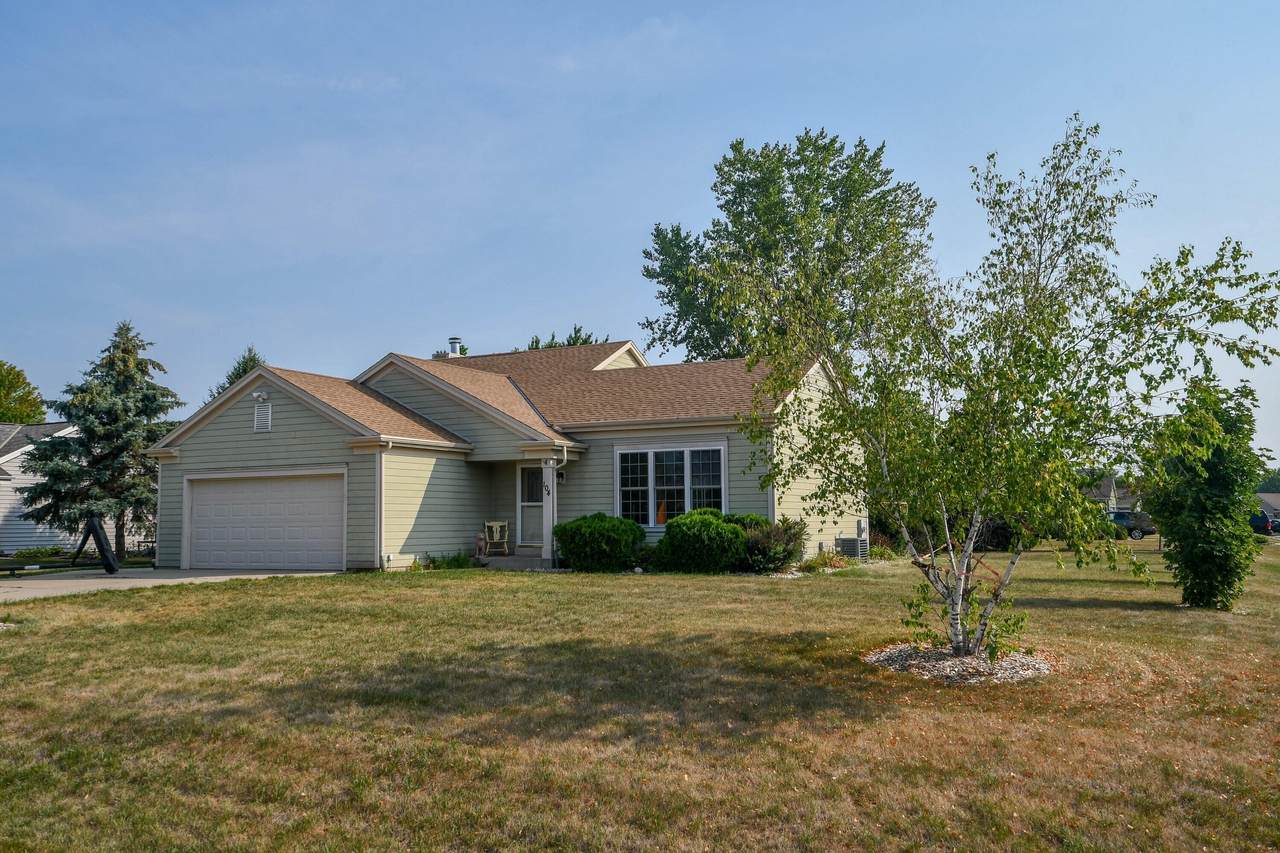 104 Hawthorne Dr - Photo 1
