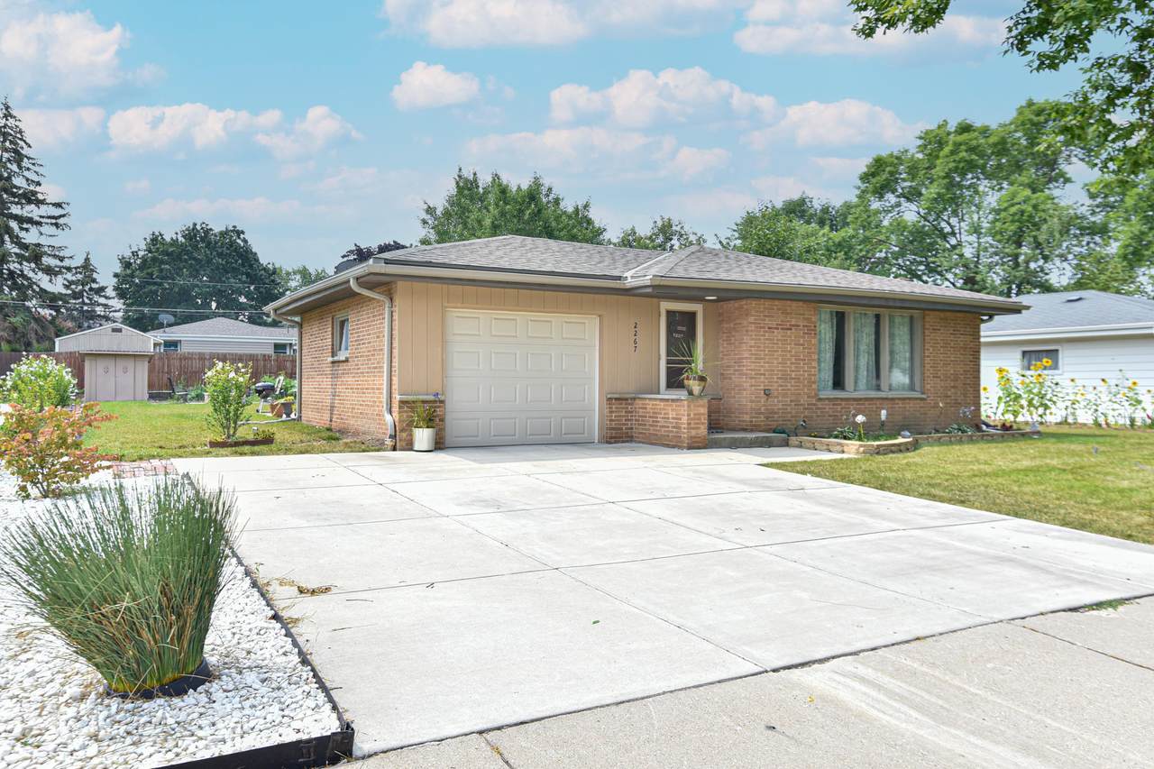 2267 Grange Ave - Photo 1