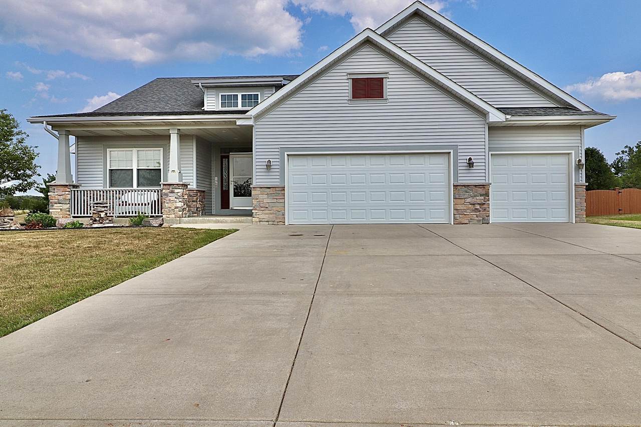 9003 62nd Ave - Photo 1