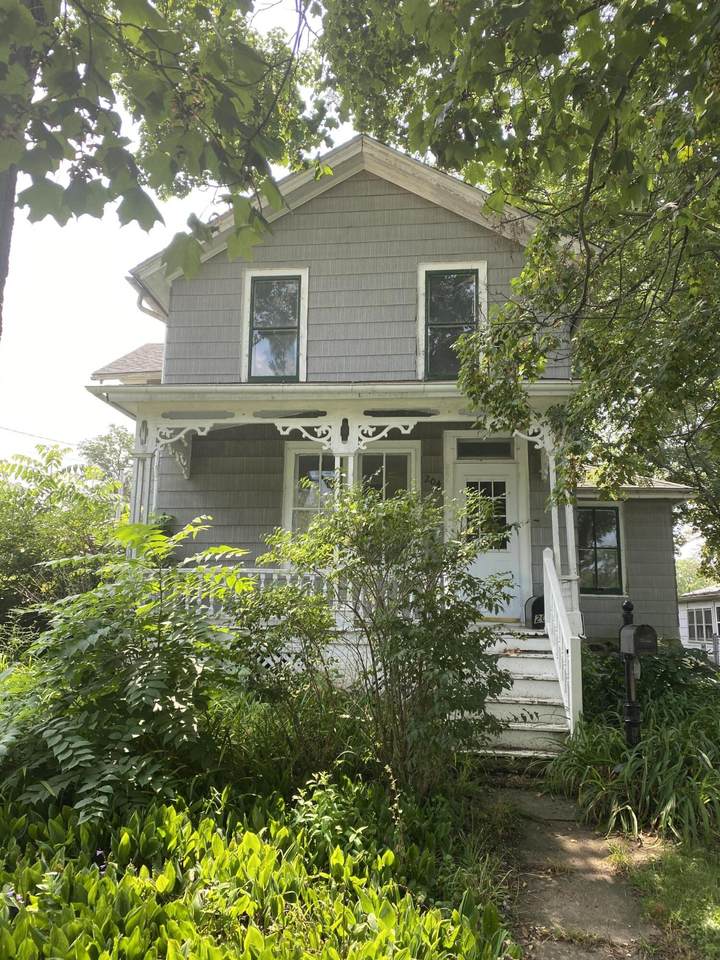 204 Main St - Photo 1