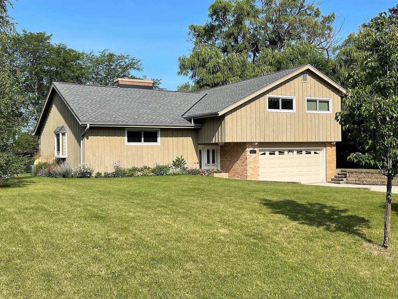9027 Rexleigh Dr - Photo 1