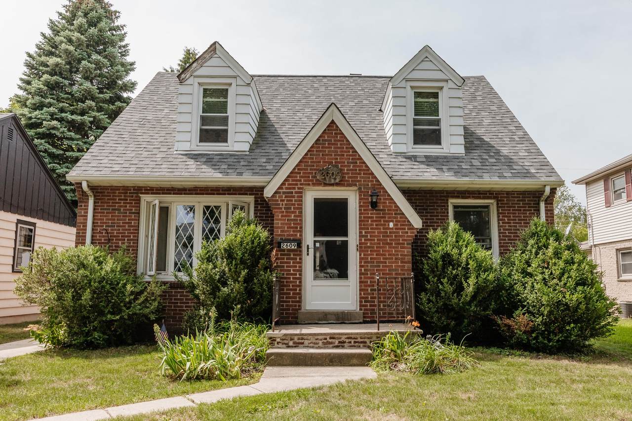 2609 71st St - Photo 1