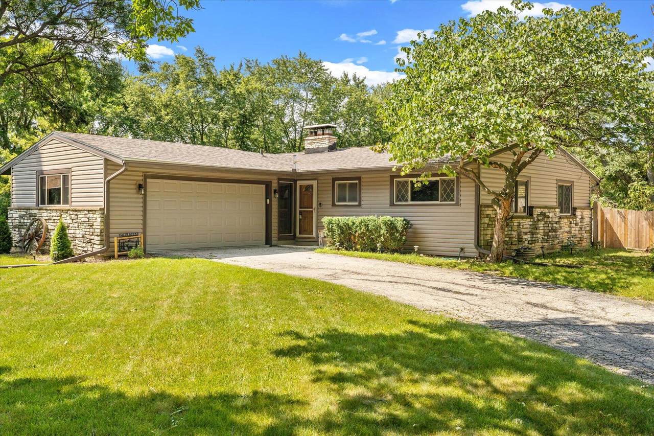 2365 Green Links Dr - Photo 1