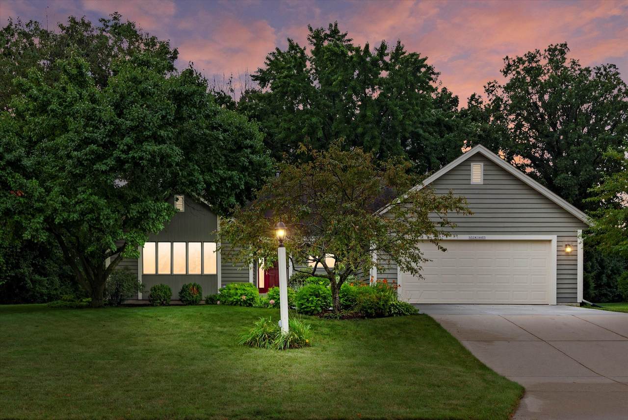 N52W14405 Thornhill Dr - Photo 1