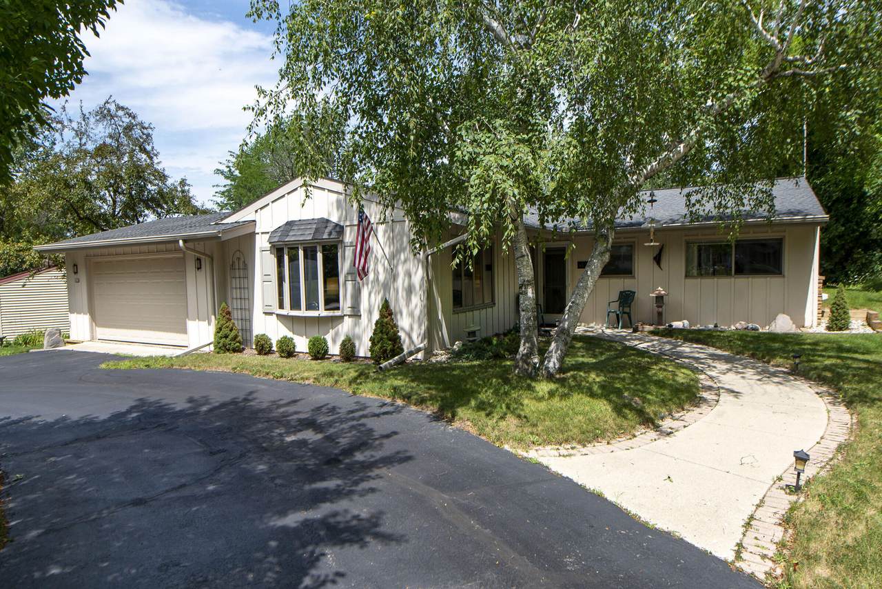4620 Parkside Dr - Photo 1